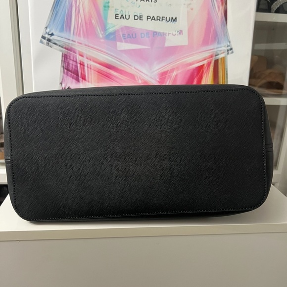 Michael Kors tote - Picture 14 of 15